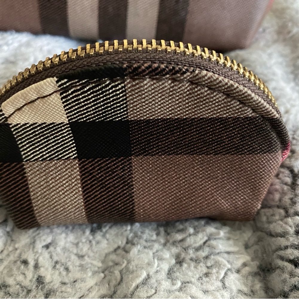 Make up Pouch - Picture 7 of 8